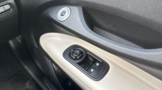 Fiat 500 87kW La Prima 42kWh 3dr Auto Electric Hatchback